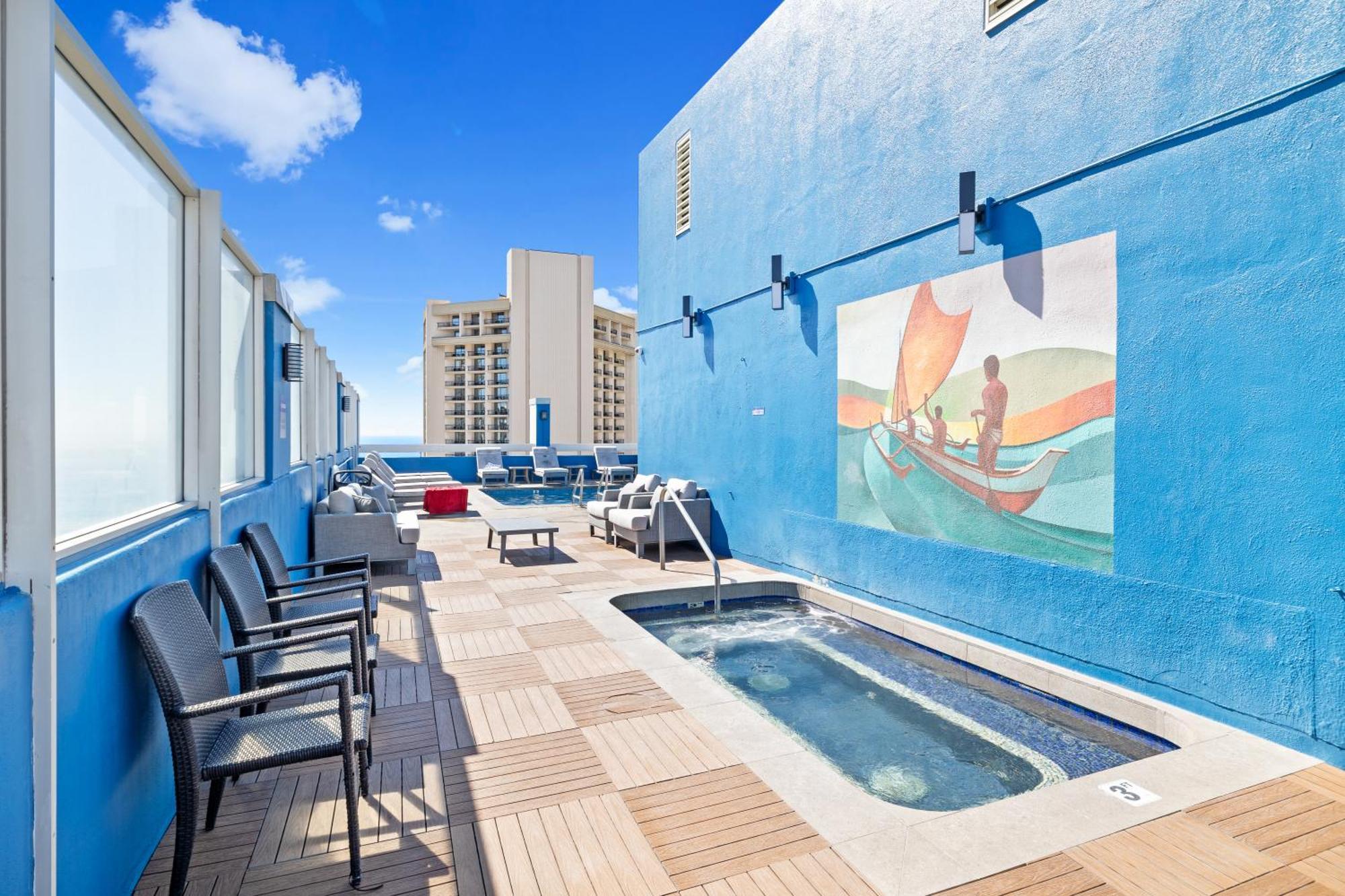Steps To Waikiki Beach! Newly Renovated With 75" Tv Χονολουλού Εξωτερικό φωτογραφία