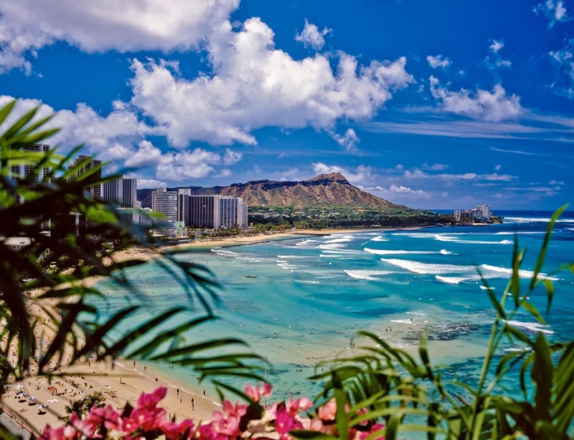 Steps To Waikiki Beach! Newly Renovated With 75" Tv Χονολουλού Εξωτερικό φωτογραφία