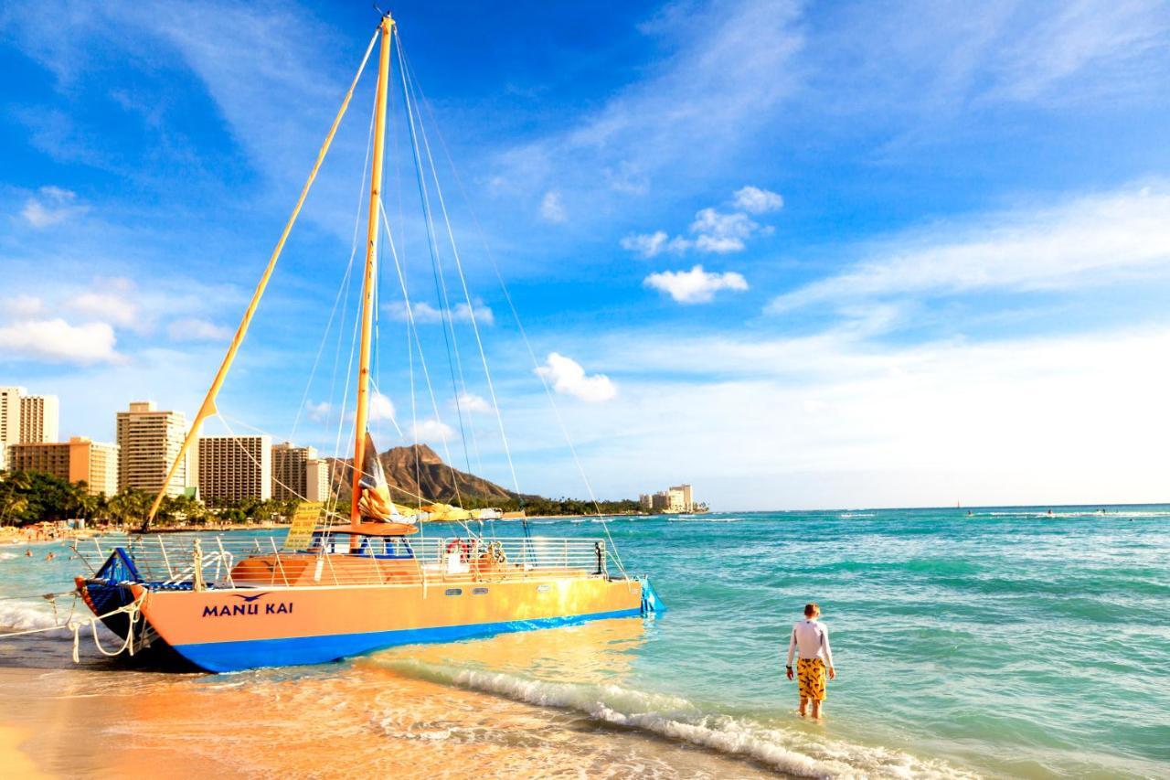 Steps To Waikiki Beach! Newly Renovated With 75" Tv Χονολουλού Εξωτερικό φωτογραφία